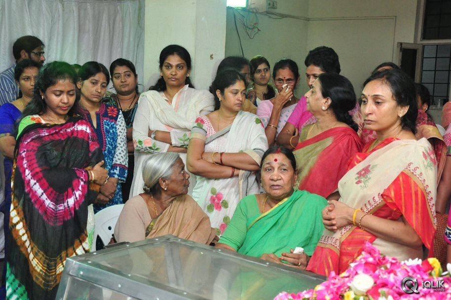 Celebrities-Pay-Homage-To-Edida-Nageswara-Rao
